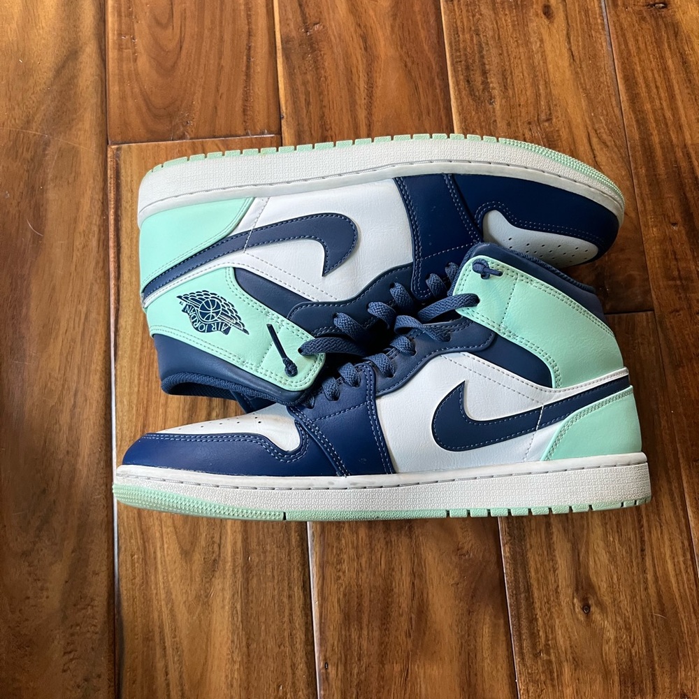 Jordan 1 Mint Foam Mid